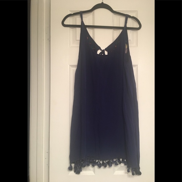 Medium Francesca’s Dress - Picture 2 of 3